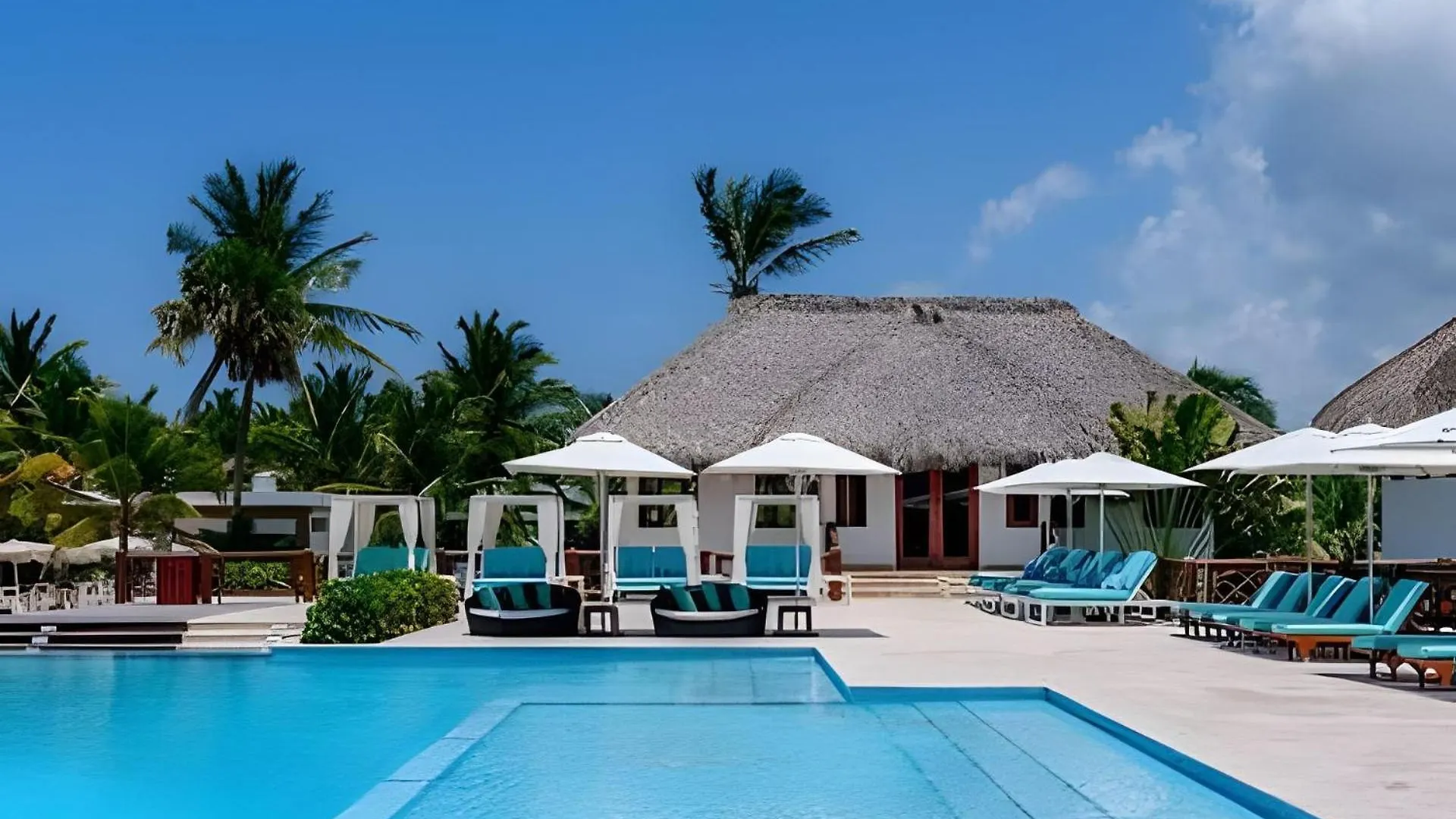 G307B: Stay In Luxury Overlooking The Golf At Cana Punta Cana